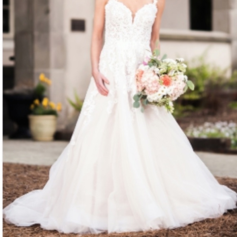 Essence of Australia wedding gown